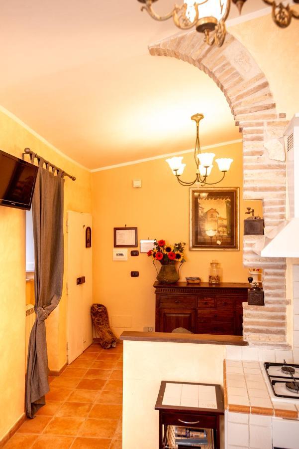Relax Nell' Antico Borgo Villa Casperia Bagian luar foto